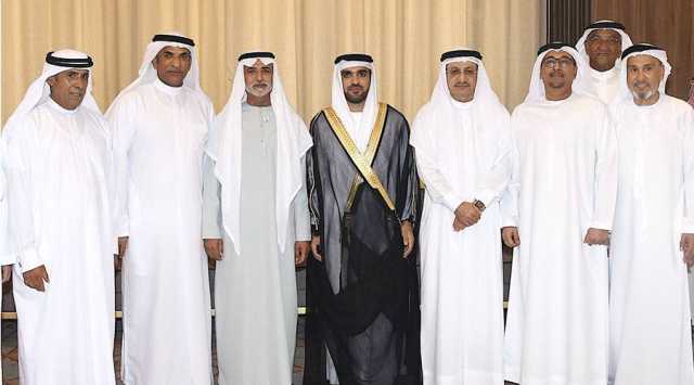 نهيان بن مبارك يحضر أفراح بالهول والختال في مجلس أم سقيم