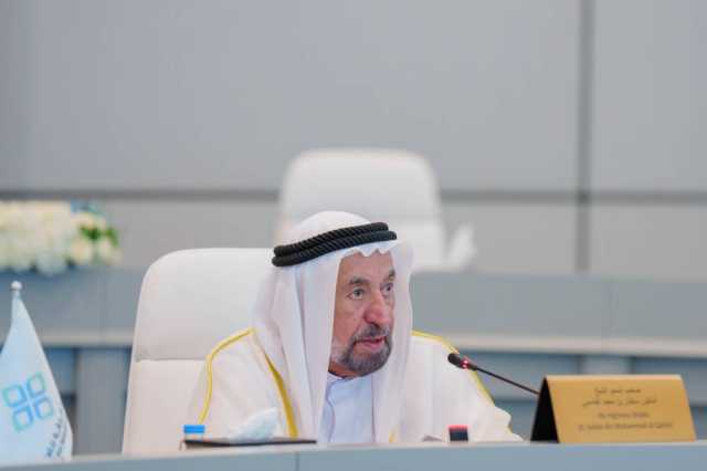 سلطان يشكل مجلس أمناء أكاديمية الشارقة للتعليم