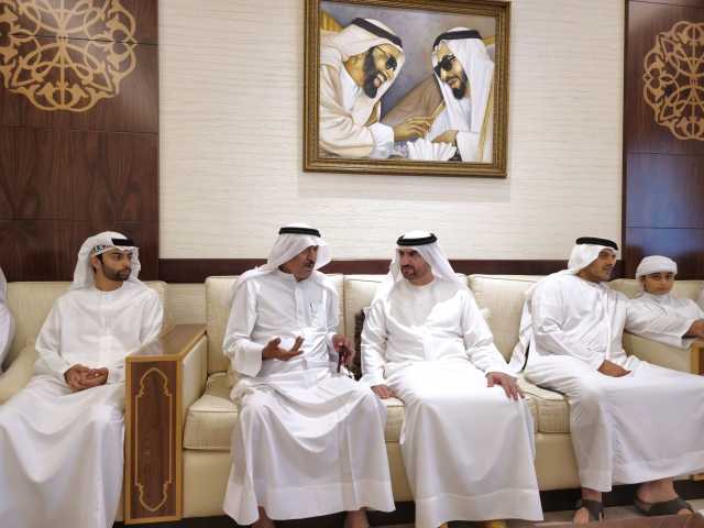 عبدالله بن سالم يعزّي في وفاة الشيخ خالد بن فيصل