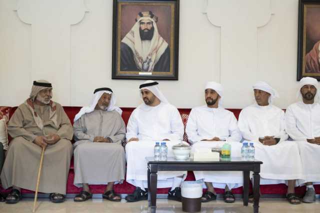 ذياب بن محمد بن زايد ومحمد المزروعي يعزيان في الشهداء