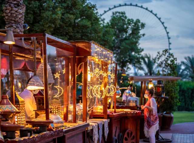«رمضان في دبي» حركة تسوق نشطة.. والأسواق الليلية تعود