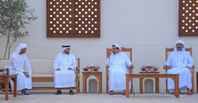 حاكم عجمان وولي عهده يواصلان تقبل التهاني بشهر رمضان المبارك