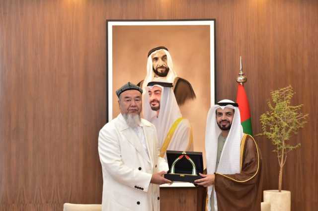 رئيس «الشؤون الإسلامية» يبحث مع وفد صيني التعاون