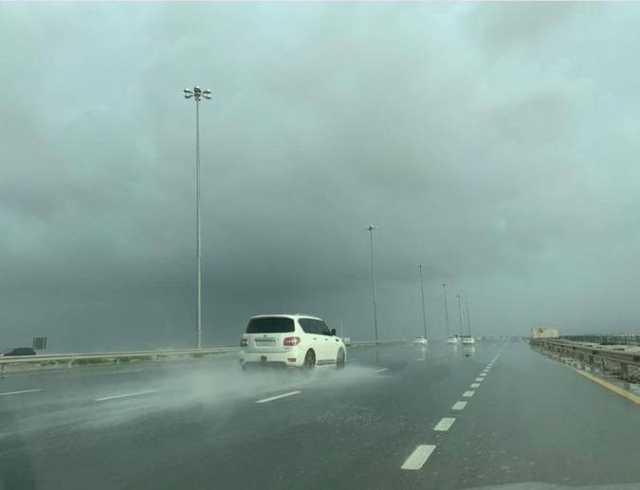 الإمارات.. توقعات بسقوط أمطار غداً الإثنين