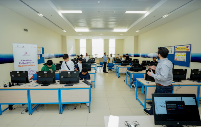 شراكة لتمكين الطلاب من تحديد مساراتهم الأكاديمية