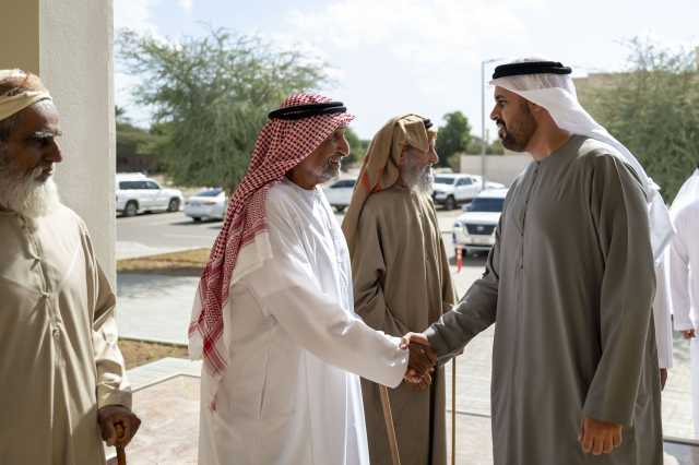 ذياب بن محمد بن زايد يعزي في وفاة سالم النيادي