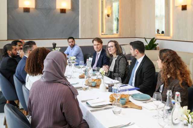 70 % من الاستثمارات المباشرة موجهة إلى الإمارات