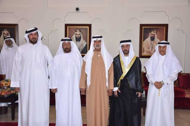 نهيان بن مبارك يحضر أفراح المنصوري في الوثبة