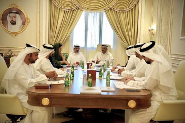 «استشاري الشارقة» يؤكد أهمية تعزيز التواصل مع المجتمع