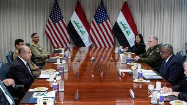 وزارتا الدفاع العراقية والأمريكية تؤكدان التزامهما بالتعاون الأمني واهتمامهما المشترك بالاستقرار الإقليمي