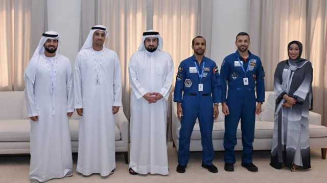 أحمد بن محمد: سلطان النيادي مثال مشرف للشباب الإماراتي والعربي الطموح