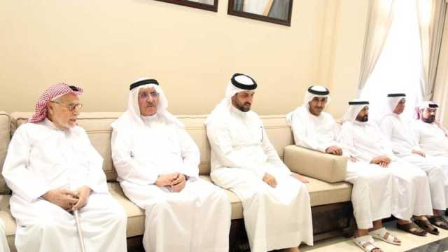 سلطان بن أحمد يعزي بوفاة كريمة أحمد فكري