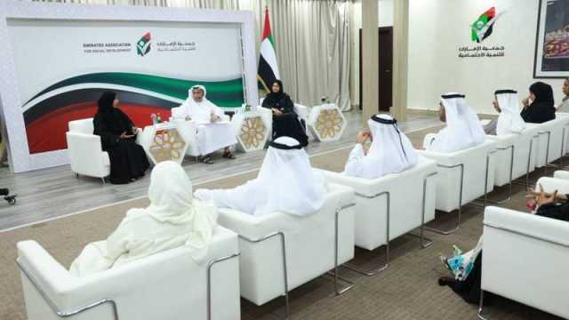 مناقشة دور المرأة الإماراتية في التنافسية العالمية