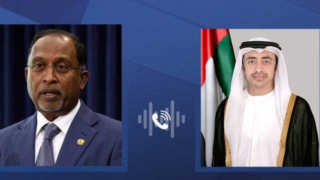عبدالله بن زايد ووزير خارجية ماليزيا يبحثان جهود خفض التصعيد في المنطقة