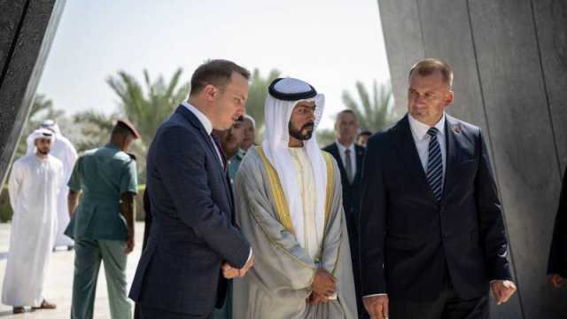 خليفة بن طحنون يستقبل وزير الداخلية البيلاروسي في واحة الكرامة