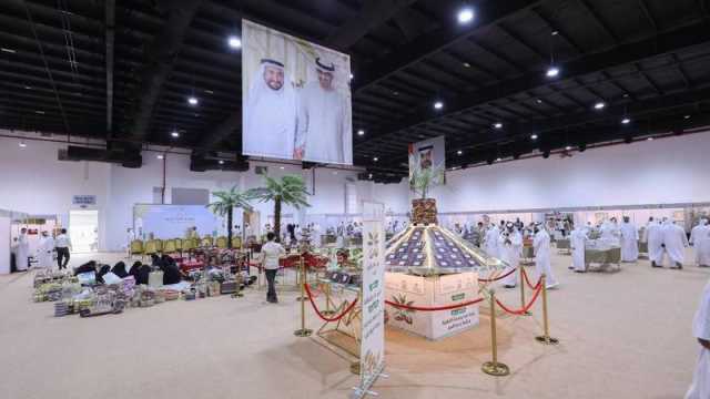 منافسات قوية بين المزارعين في مهرجان الذيد للتمور