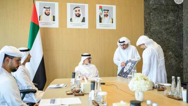 خالد بن محمد بن زايد يعتمد إطلاق مجمع صناعة المركبات الذكية وذاتية القيادة في أبوظبي
