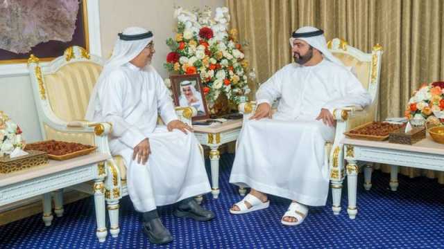 محمد بن حمد يهنئ «الفجيرة العلمي» بفوزه بميداليات
