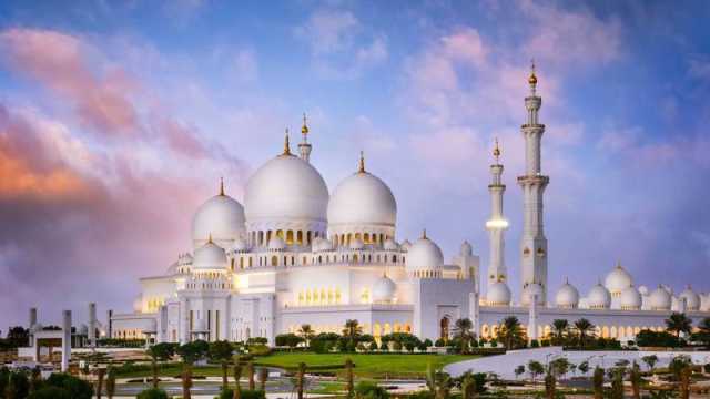 مركز جامع الشيخ زايد الكبير يُطلق جهاز الوسائط المتعددة «الدليل»