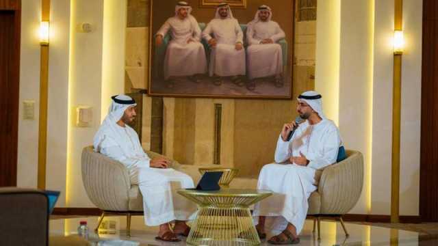 وزير الذكاء الاصطناعي يحبط محاولة احتيال استهدفته عبر «التواصل الاجتماعي»