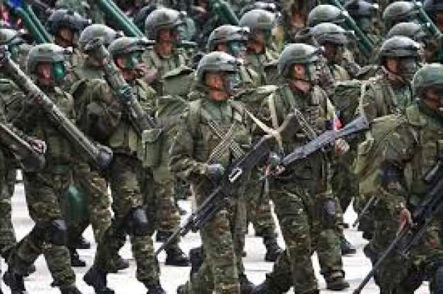 انتشار مكثف للجيش الفنزويلي رداً على التحشيد العسكري البحري الأمريكي