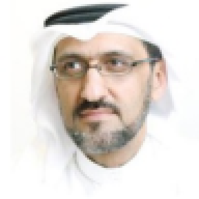 الخليج بين حجرَي رحى