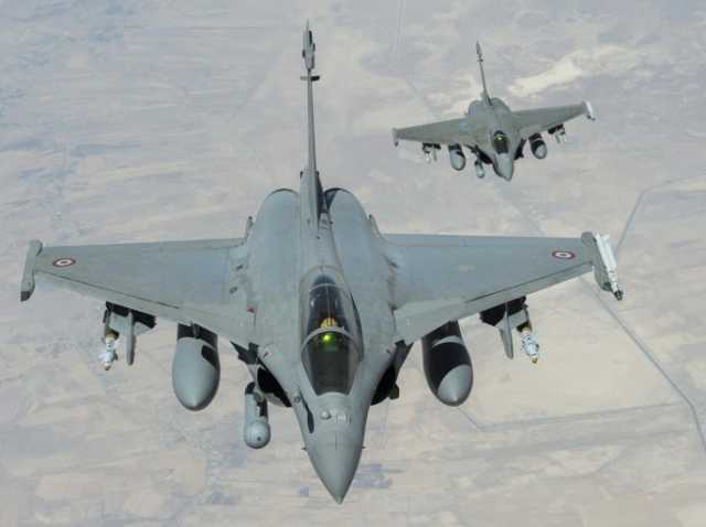 زيلينسكي في فرنسا لبحث صفقة مهمة للدفاع الجوي