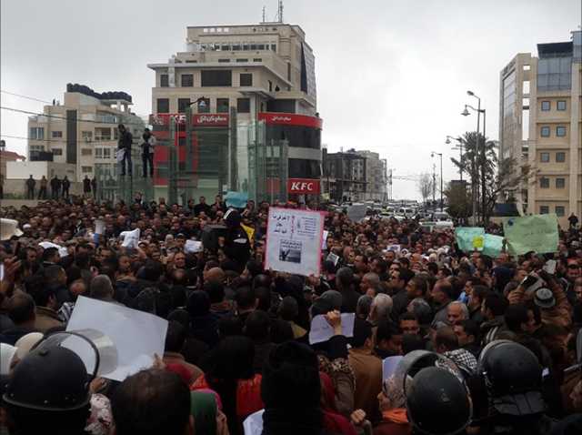 كيف أثر إضعاف النقابات على حراك الشارع الفلسطيني؟