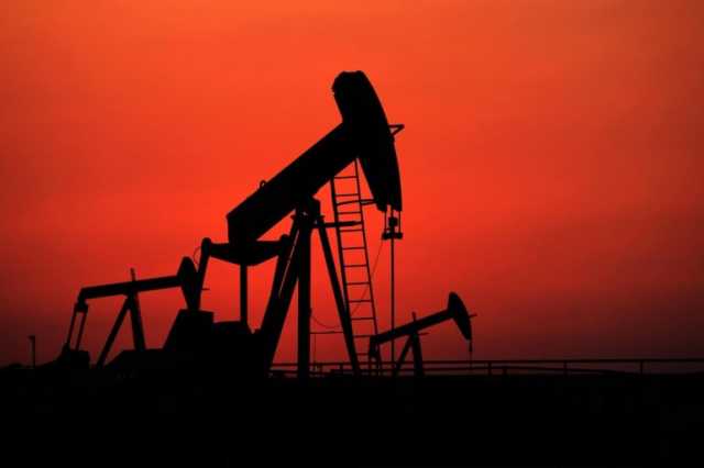 توقعات بتراجع النفط إلى مستوى 60 دولارا وأزمة وشيكة بقطاع التكرير