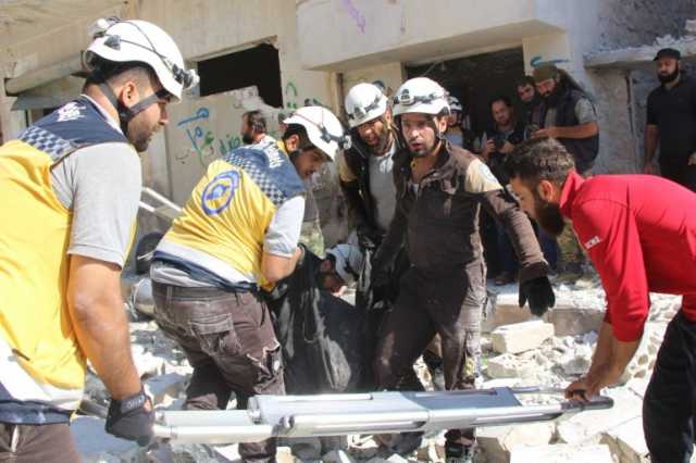 شاهد.. صرخات طفل سوري يبحث عن شقيقه الرضيع بعد قصف منزلهما