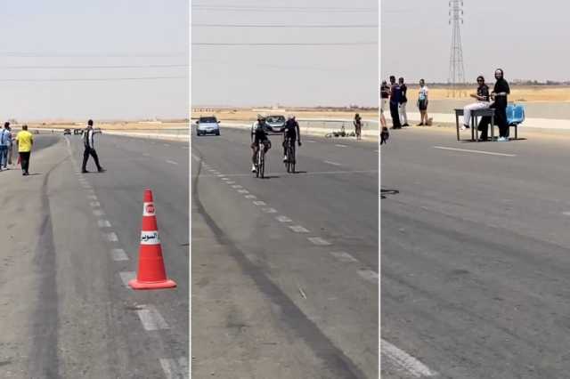 سائقة دراجة مصرية تُسقط زميلتها خلال سباق.. وفتح تحقيق في الواقعة