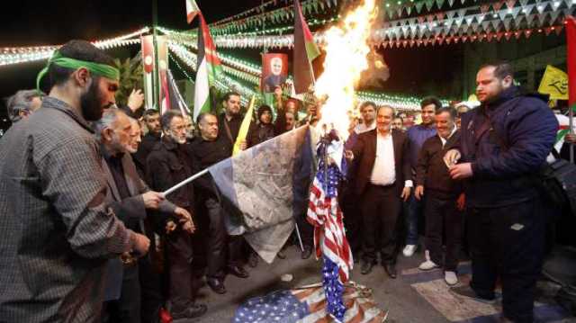 هل ينجح رهان إسرائيل بقلب الجبهة الداخلية الإيرانية ضد النظام؟