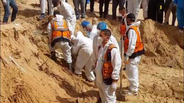 العفو الدولية تطالب بتحقيقات مستقلة في المقابر الجماعية بغزة
