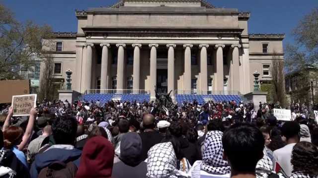 طلاب جامعة كولومبيا يتحدّون إدارتهم مدفوعين بتاريخ حافل من الاحتجاجات