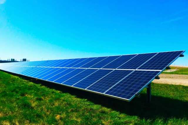 الخلايا الشمسية تعمل بـ20% من كفاءتها.. هل يمكن تحسين أدائها؟