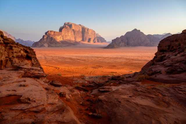 الأردن والعراق وسوريا.. تحالف جيولوجي يكشف خبايا الصفيحة العربية