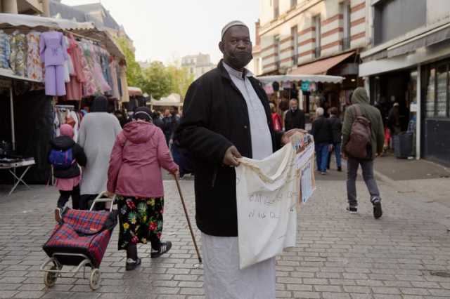 مسلمو فرنسا يشكون الاختناق ويتمنون المغادرة