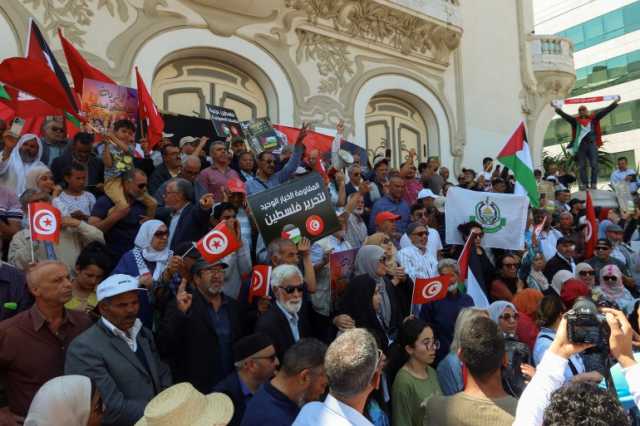اعتقالات جديدة في تونس والمحامون يعلنون الإضراب احتجاجا