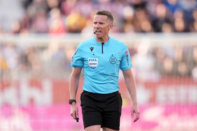 هيرنانديز حكم قمة برشلونة وريال مدريد.. عاشق البطاقات الحمراء