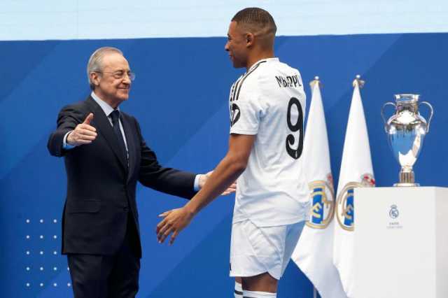 نجوم حملوا الرقم 9 قبل مبابي في ريال مدريد