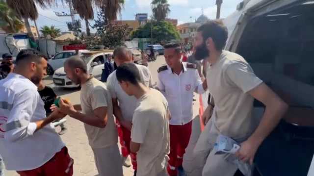 4 مجازر في 24 ساعة بغزة والاحتلال يطلق 16 معتقلا بحالة صحية سيئة