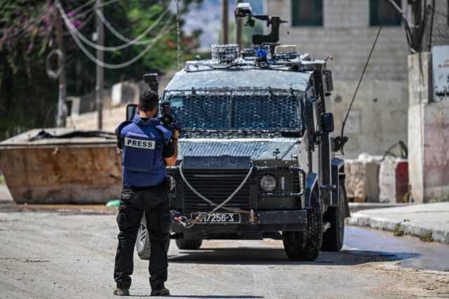 ما الذي يعنيه أن تكون صحفيا فلسطينيا وسط الإبادة؟