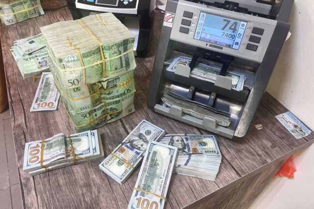 لماذا فشلت خطة إنقاذ الدينار الليبي؟