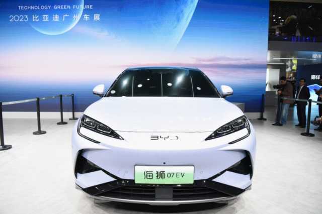 عمالقة السيارات يبحثون عن حلفاء في الصين للمركبات الكهربائية
