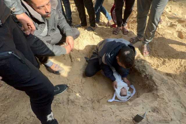 مشافي خان يونس في خطر داهم والاحتلال يقصف خيام النازحين بالمواصي