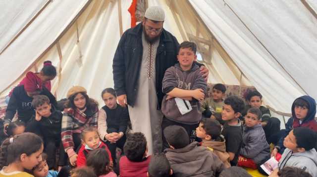 تبث الطمأنينة وتعلم الصبر.. خيام لتعليم القرآن لأطفال غزة