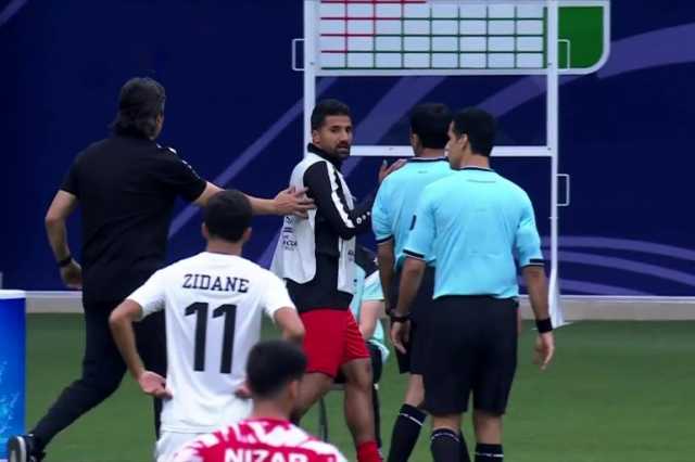 اشتبك مع المغربي عموتة مدرب الأردن.. استبعاد حمزة الدردور من كأس آسيا