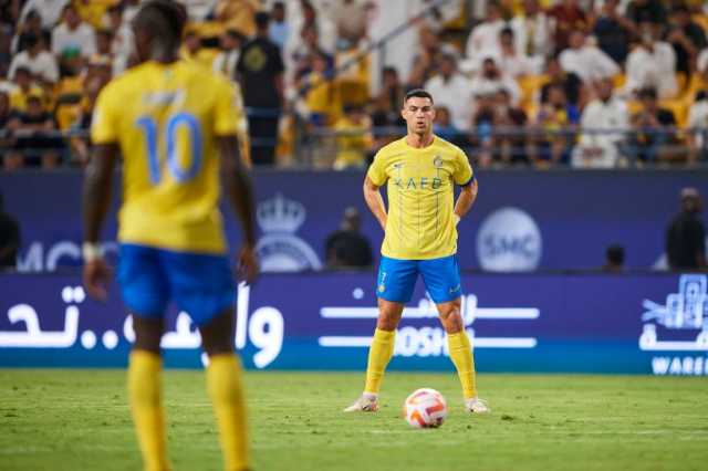 شاهد.. رونالدو يتحدى ابنه في تسديد الركلات الحرة