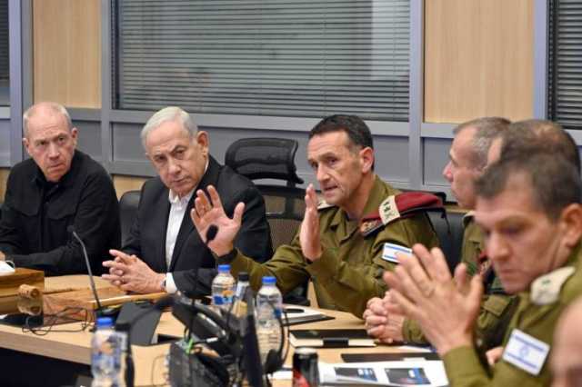 مشادة كلامية حادة بين قائد الأركان الإسرائيلي ووزراء حول الحرب بغزة