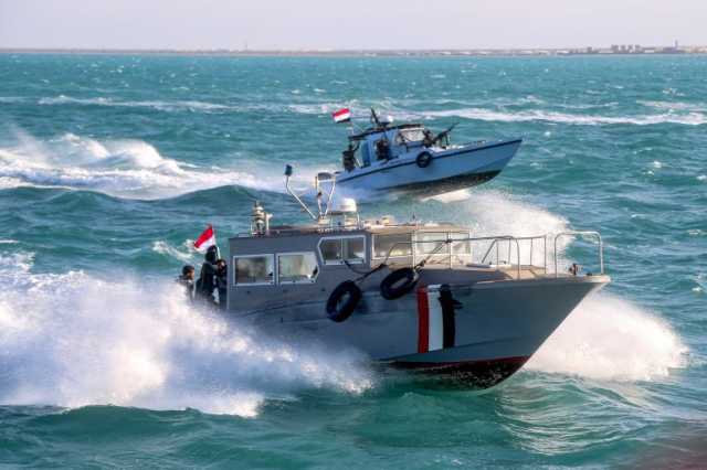 الحوثيون يعلنون الاشتباك مع مدمرات وسفن أميركية وإصابة إحداها